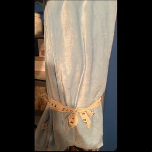 RAE DUNN “HELLO SPRING” BLANKET